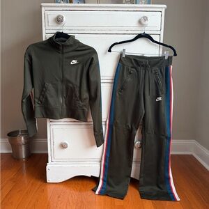 Nike Olive Green Zip Up Jacket and Joggers Tracksuit with Stripes, XS